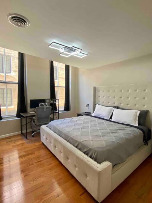 Downtown Albany 2 Bedroom + Workstation @ The Mark Extérieur photo